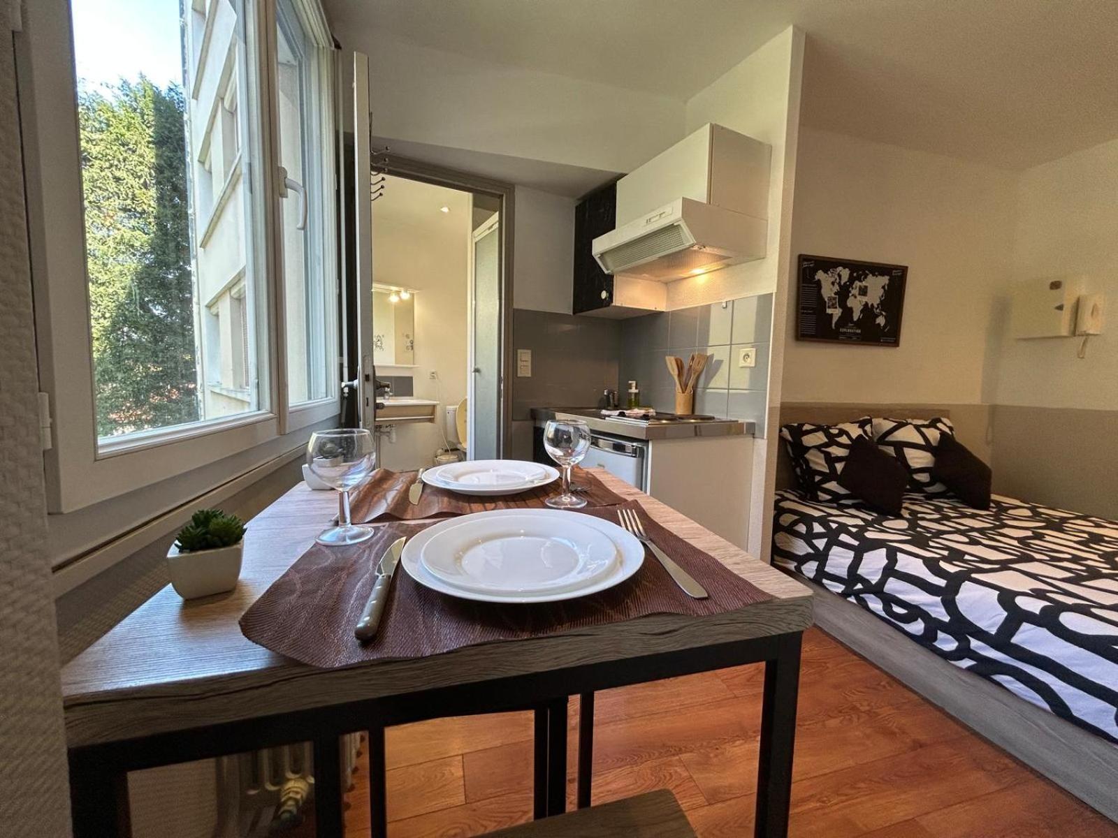 Studio 96 - Wi Fi Fibre - Residence Beausejour - Proche Centre Ville Troyes Zewnętrze zdjęcie